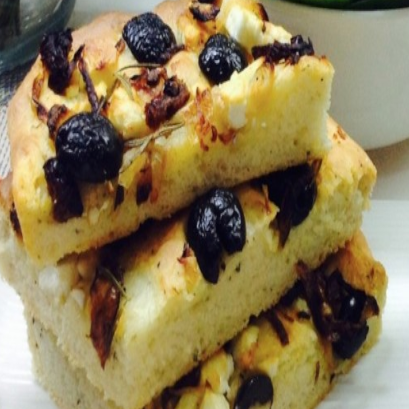 Focaccia Romaine revisitée Olives Noires et Feta