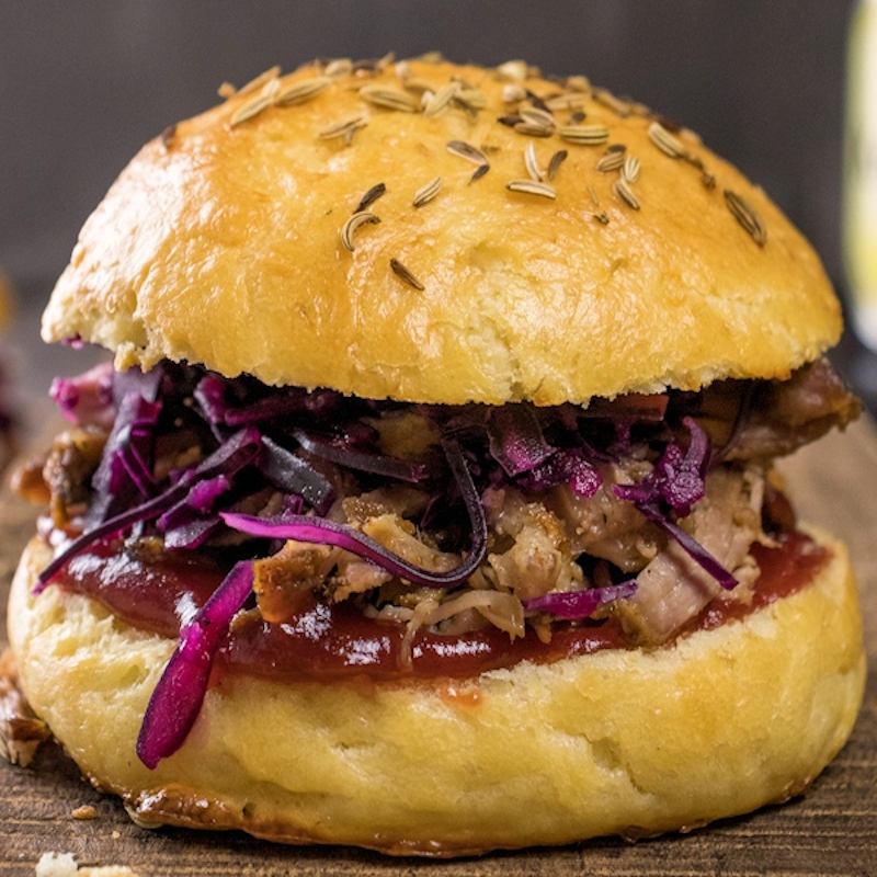 Burger Allemand Schweinshaxe Effilochés de jarret de porc avec Rotkraut