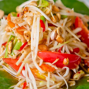 Salade de Papaye Verte Thaïlandaise Som Tam - ส้มตำเขียวๆ