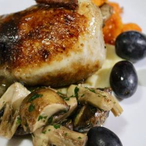 Quail stuffed with Foie Gras and grapes