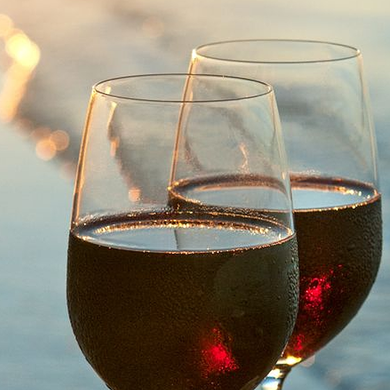 Hypocras Medieval Wine With Royal Spices (Spiced wine called “pimen” (or “chili”))