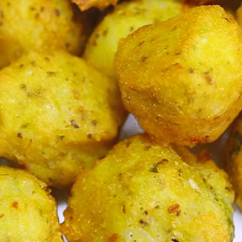 Boulettes farcies de fromage Bulz de Sibiu Roumanie