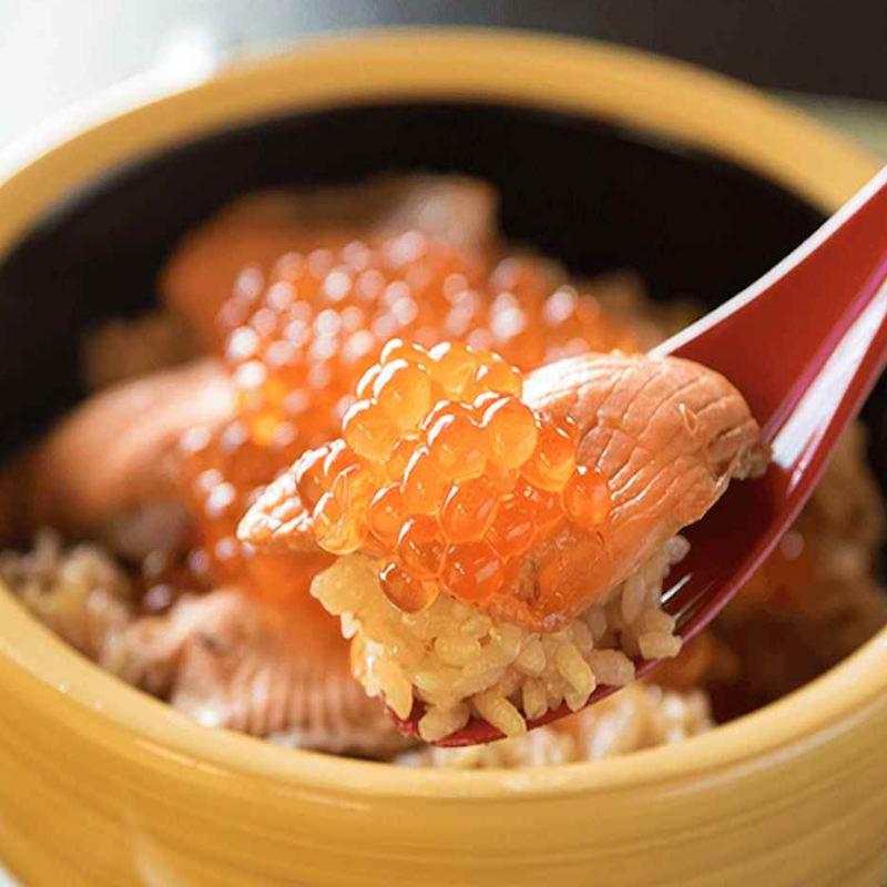 Harako Meshi (ハラコ飯) Arroz com Ovos de Salmão