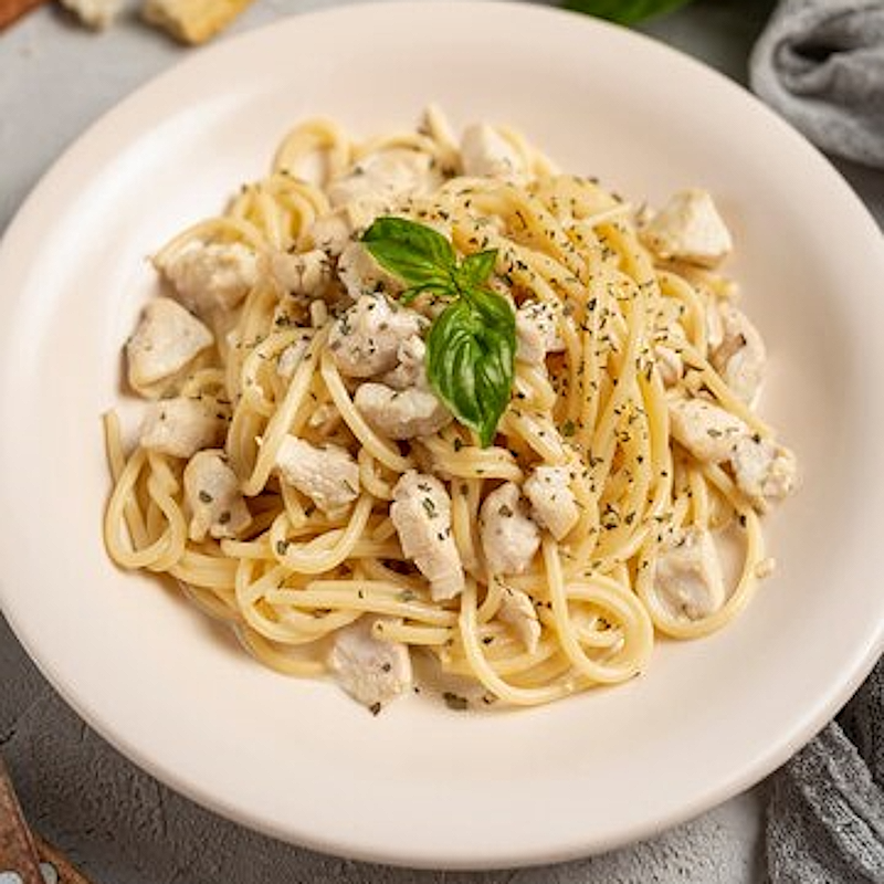 SPAGHETTI AL POLLO CON CREMA DI LIMONE
