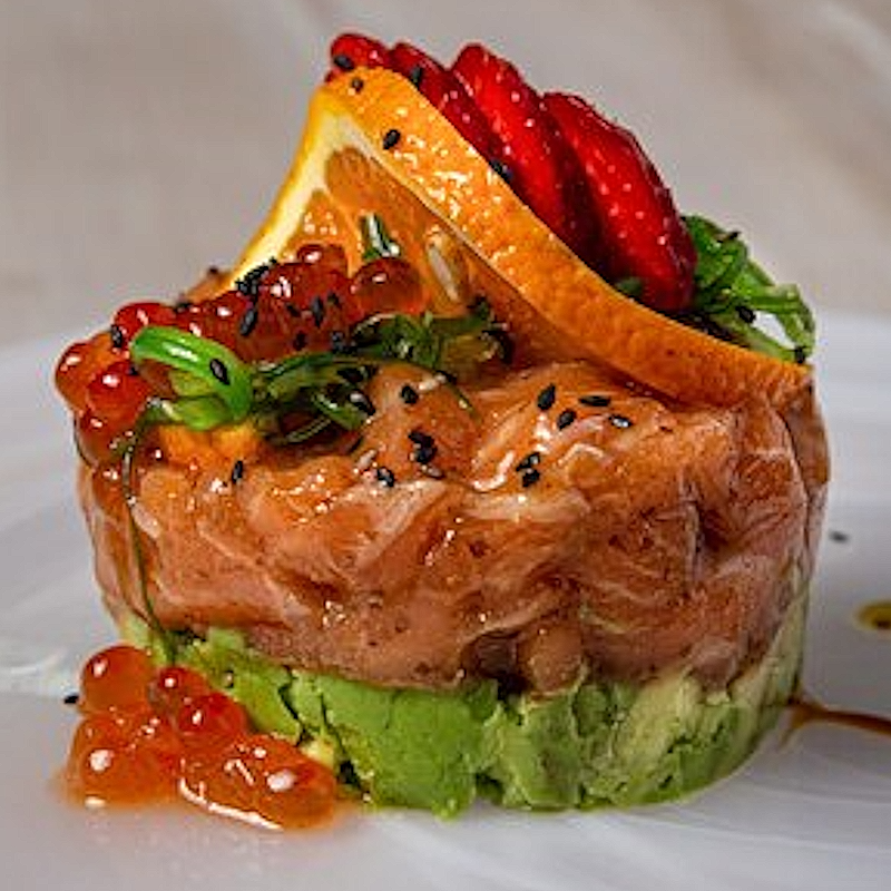 Tartare de Saumon au sel fou et crème d'avocat