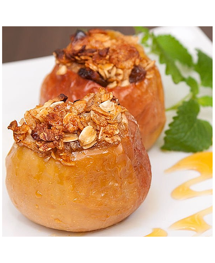 Manzanas rellenas con crema de castaña corsa, trozos de castaña confitada y merengue soufflé